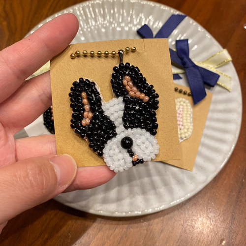 Bagteria ビーズ刺繍バッグ　ボックスイブニングバッグ　バッグテリア Bagteria ビーズ刺繍バッグ ボックスイブニングバッグ バッグテリア