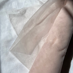 【幅広150cm】ソフトチュール生地 クリームピンク｜なめらかでやわらかなチュール／ウェディング・背景布・衣装づくり 3枚目の画像