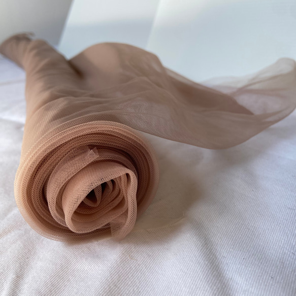 【幅広150cm】ソフトチュール生地 ショコラブラウン｜なめらかでやわらかなチュール／ウェディング・背景布・衣装づくり 1枚目の画像