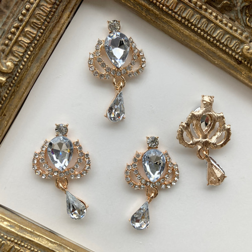 ♡再販【2個♡】ティアラデコパーツ♡揺れるキラキラビジューライン