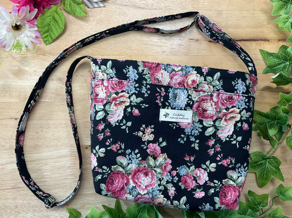 [Walk Pochette] Antique Rose (Large) 黑色可調節繩 Sacoche 型 第1張的照片