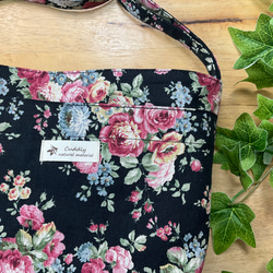 [Walk Pochette] Antique Rose (Large) 黑色可調節繩 Sacoche 型 第2張的照片