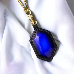 【Polyto】皮革寶石鑰匙扣（夜藍色）包包掛飾 第1張的照片