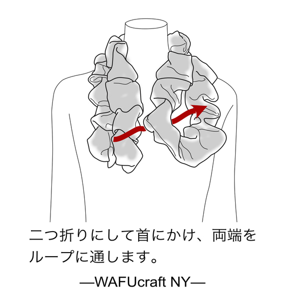 レアなアンティーク着物をリメイクした、タック入りユニークなクシュクシュスカーフ/薄緑色にアジアン文字 9枚目の画像