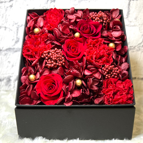 フラワーボックス《レッド》 プリザーブドフラワー rose et