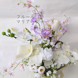 ブートニア付き  白の胡蝶蘭が美しい気品溢れるブーケ      ウェディングブーケ   ぴょんぴょんブーケ 3枚目の画像