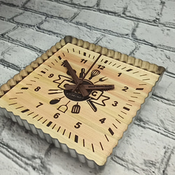 180×180　ケーキの型を使った壁掛け時計　ヒノキ文字盤 4枚目の画像
