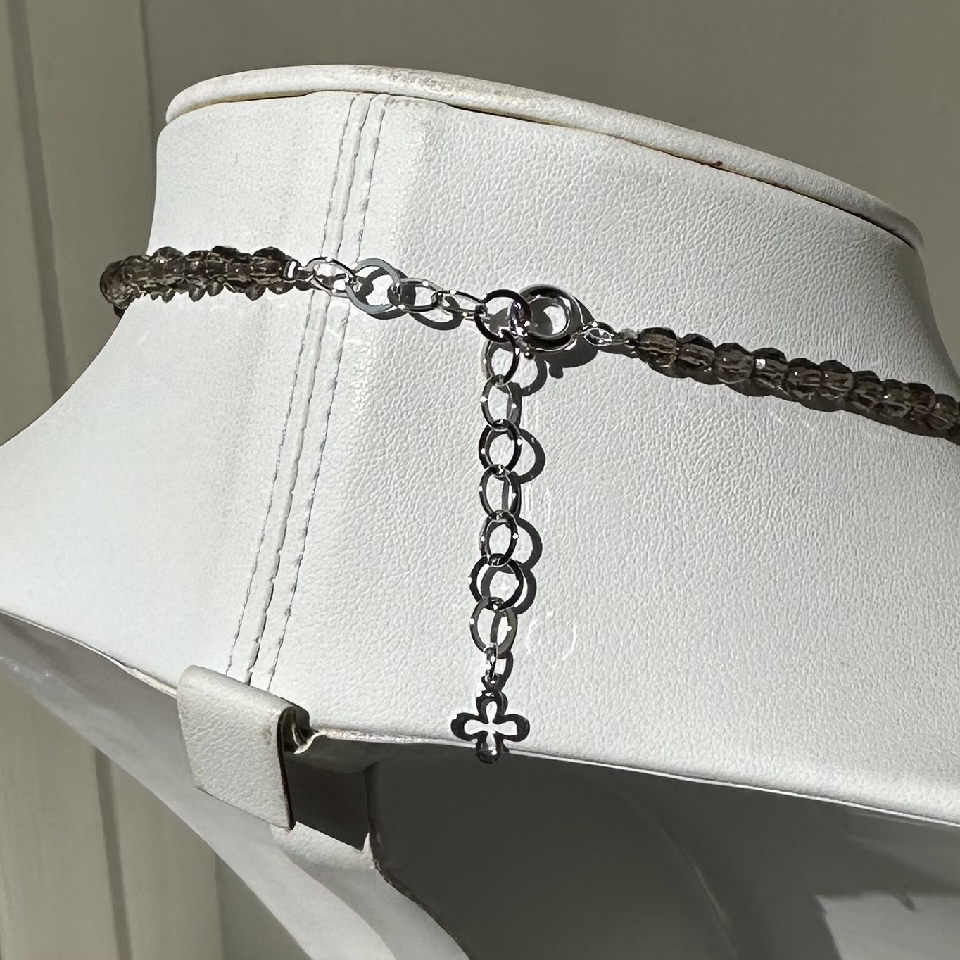 爽やか、天然石と珊瑚のオリジナルネックレス　白珊瑚・ラブラドライト・ローズクォーツ・スモーキークォーツ　R50324H1