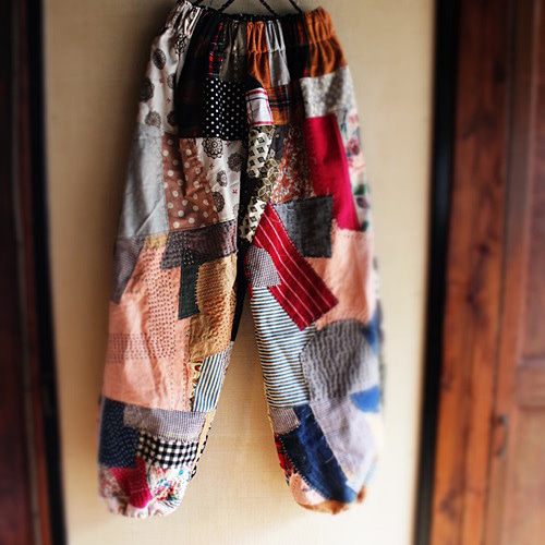 SAYOCAFEメイド、刺し子&パッチワークのAMARIもんぺさん ロングパンツ  