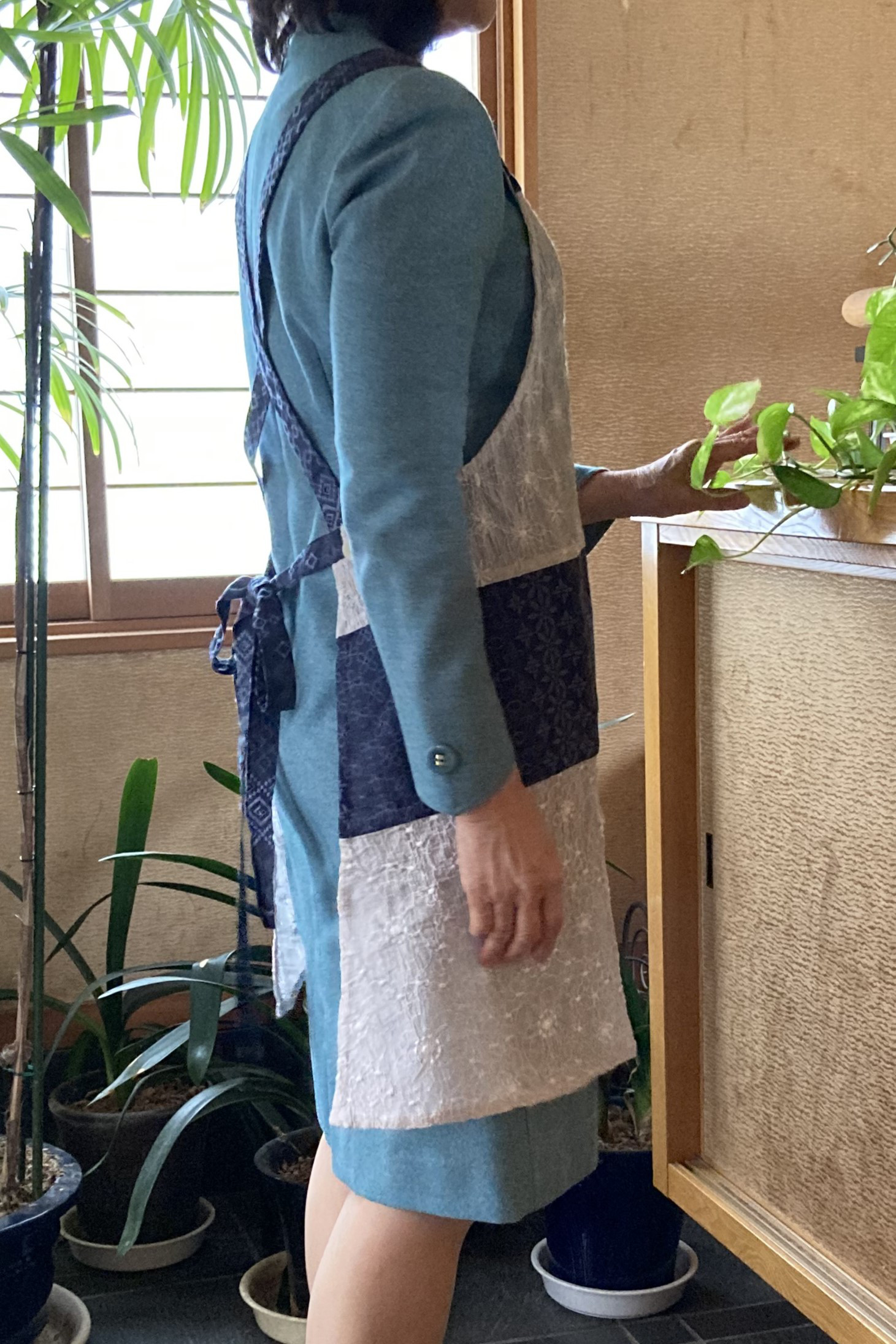 切替レースがオシャレなエレガントエプロン＃44