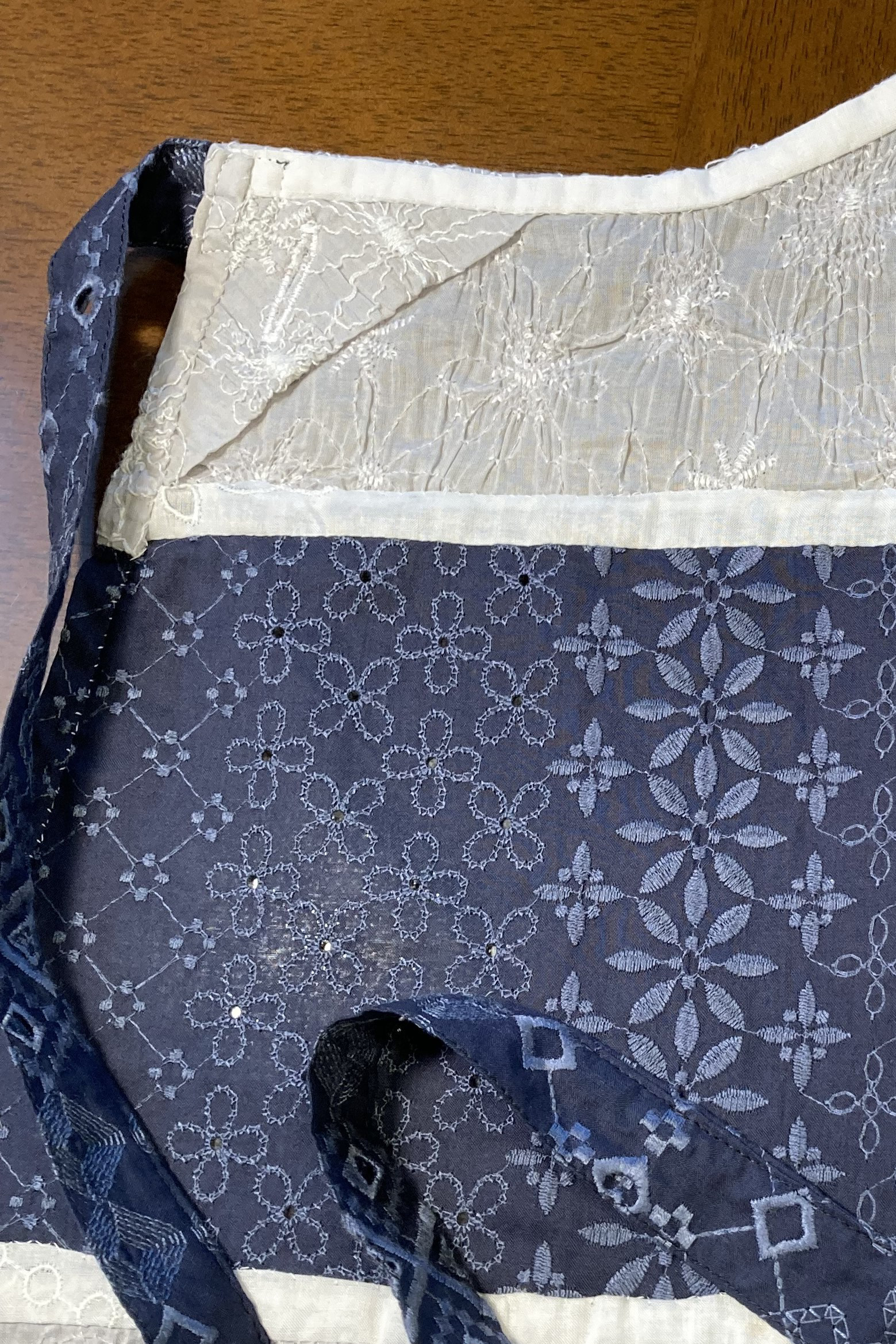 切替レースがオシャレなエレガントエプロン＃44