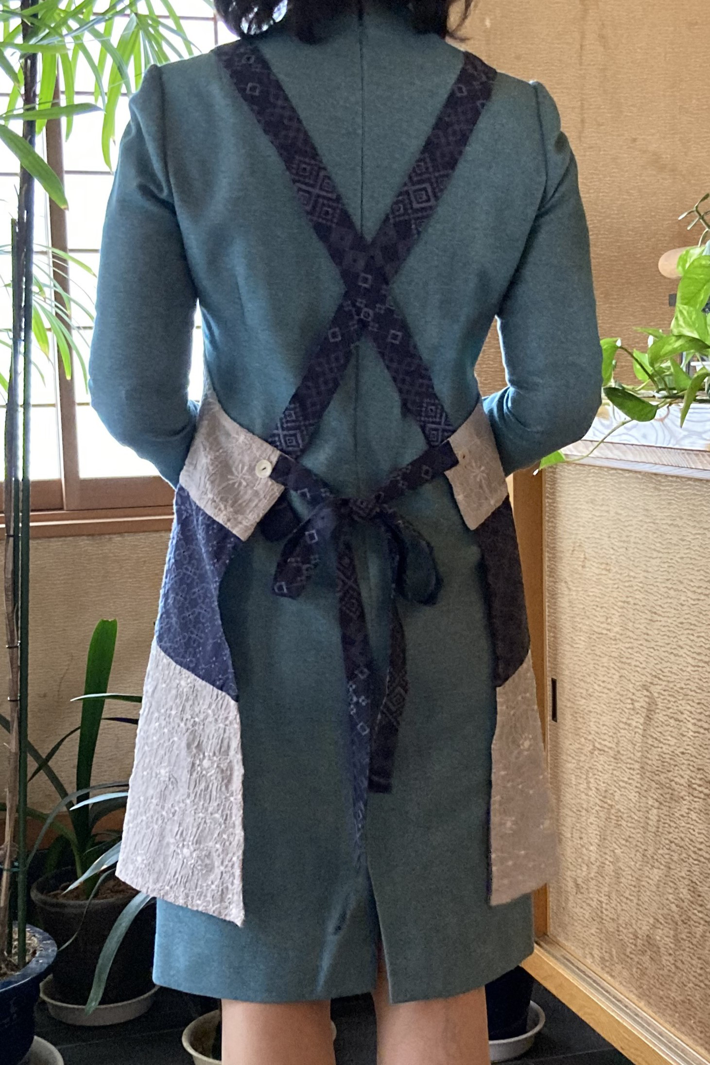 切替レースがオシャレなエレガントエプロン＃44