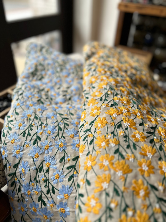 雛菊棉麻繡花布 * 138cm 寬 50cm 黃色 第3張的照片