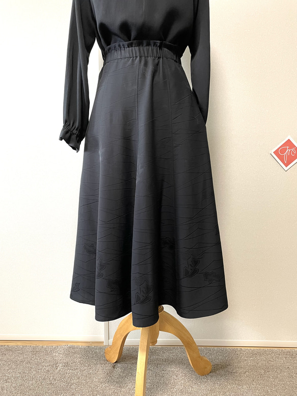 ウエストフリーのセミフレアスカート　着物リメイク　　いろいろパッチワークの楽しいスカート　　送料無料 7枚目の画像