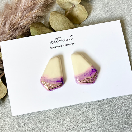 インクアートデザインレジンピアスorイヤリング/パープル ピアス