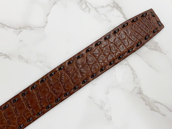 日本製　上質　クロコダイル　マット仕上げ　手縫い　Lサイズ　３５㎜巾　上質　ベルト　真鍮挽物バックル　エキゾチックレザー 4枚目の画像