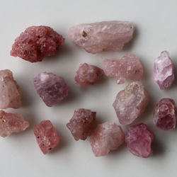 75ｃｔ　天然石　ピンクスピネル　原石　ミャンマー産　セット売り 1枚目の画像