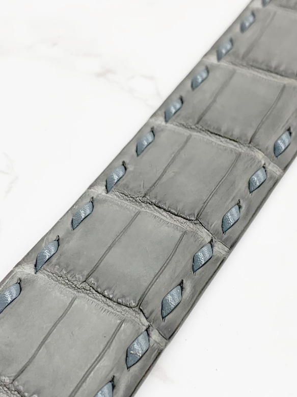 日本製　クロコダイル　マット仕上げ　手縫い　Lサイズ　３５㎜巾　上質　ベルト　真鍮挽物バックル　エキゾチックレザー 2枚目の画像