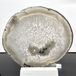 A-7　天然石　アゲート（瑪瑙）　プレート　スライス　水晶　結晶タイプ　ナチュラル　無染色　グレー系 2枚目の画像