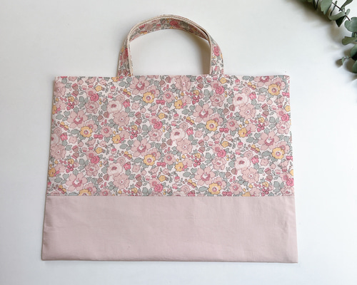 リバティ　ベッツィのカバンセット☆ LIBERTY FABRICS / トートバッグ Betsy - 文房具・雑貨ラインナップ