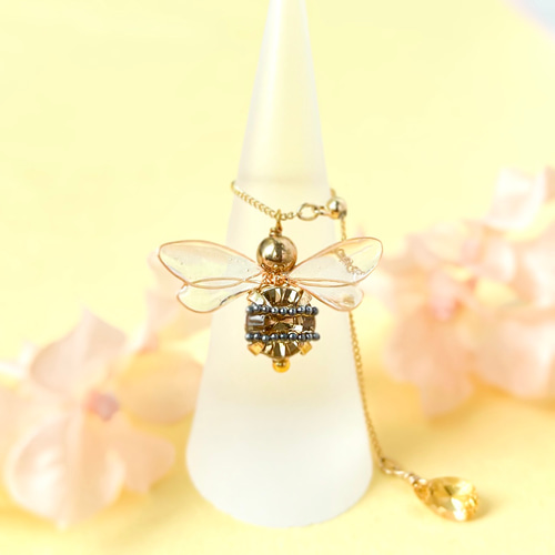 新品未使用　リンゴ　ミツバチ　モチーフ アクセサリー 3点セット 新品未使用 リンゴ ミツバチ モチーフ アクセサリー 3点セット
