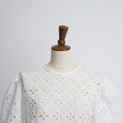 【新款】Dreaming Blouse（花朵蕾絲白）38 第8張的照片