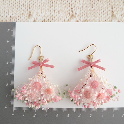 桜色スターフラワーとかすみ草のブーケピアス／イヤリングNo.08