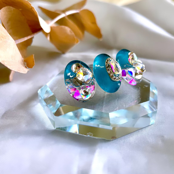 glass oval 3way blue pink hologram Earrings 6枚目の画像