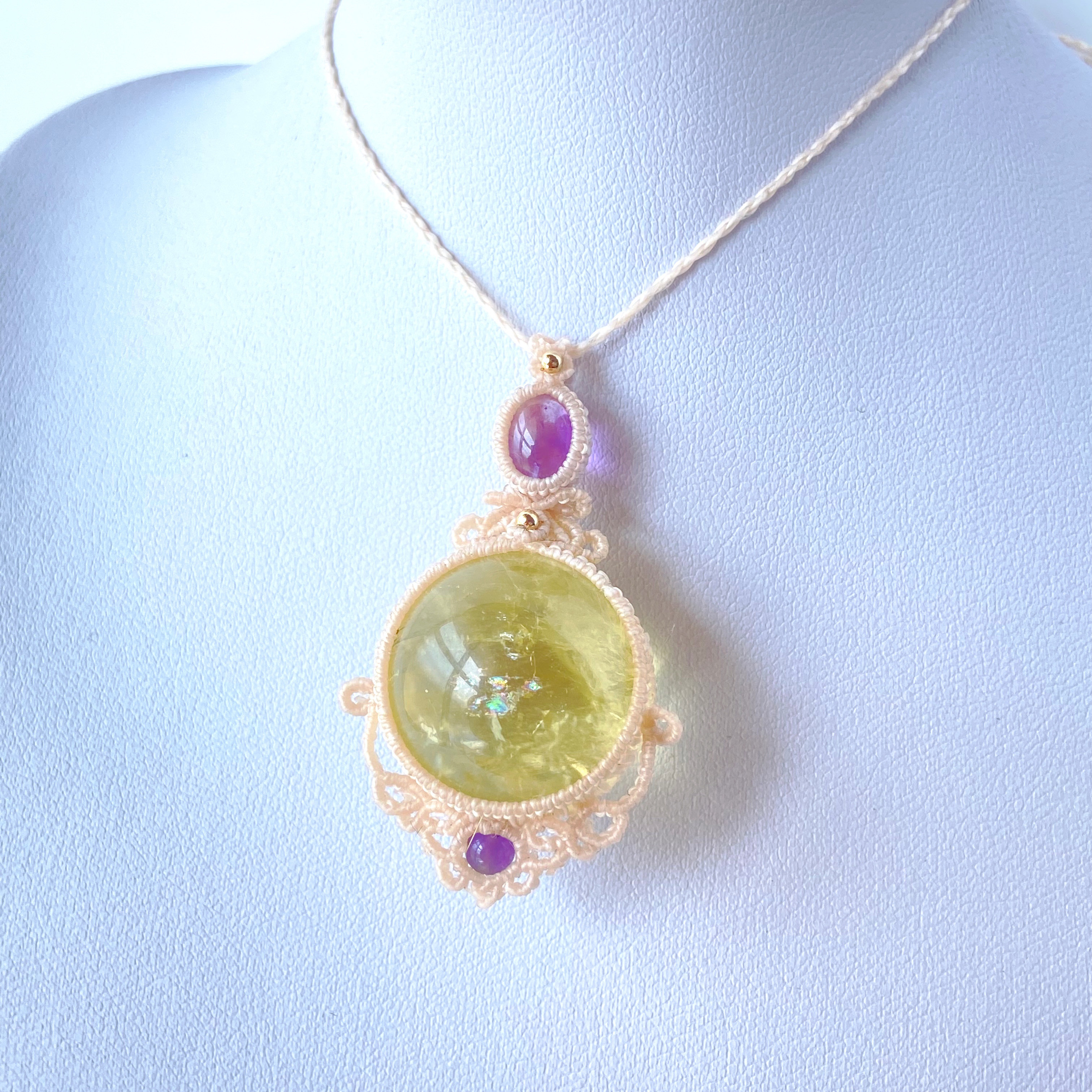 『稀光』ルチルクォーツと虹入りシトリンのマクラメペンダントネックレス 稀光』ルチルクォーツと虹入りシトリンのマクラメペンダント