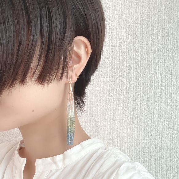 EARRING:「春」四季 -グラデーションビーズのタッセルイヤリング- 7枚目の画像