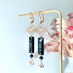 エレガントピアス Black & Gold Harmony earrings クリスタルスワロフスキー 1枚目の画像