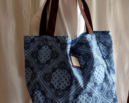 ★【未使用】バンダナ柄トート ゾロ f062bbdbf8bb3a80e06a3f9a90ebbf