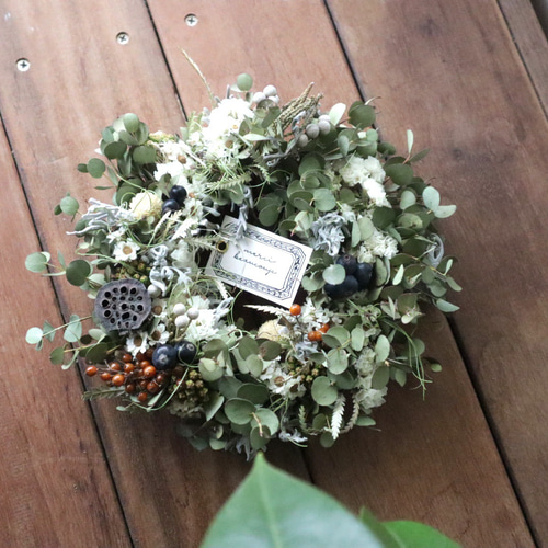 送料無料】Creema限定ユーカリとワイルドフラワーのアンティークリース  