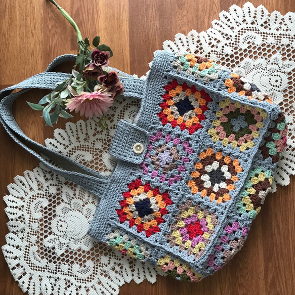 モチーフ編みのトートバッグ（水色）★手編み　編み物　モチーフバッグ　レトロで可愛い 3枚目の画像