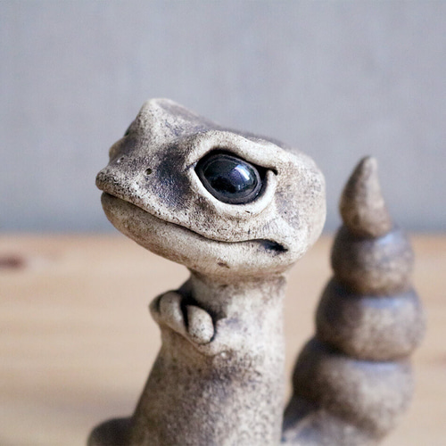 家守 ヤモリ オブジェ陶器 淵脇克仁作 陶仁 鹿児島 toujin-002