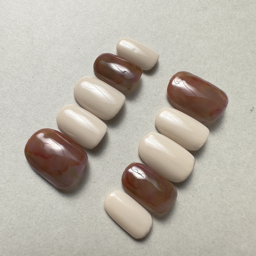 38 【淡い色を使った design】 インクを使って奥行き感のある