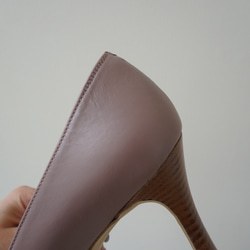 尺寸限定★ 8cm高跟的平底淺口鞋採用優質材質製成，線條優美。 第7張的照片