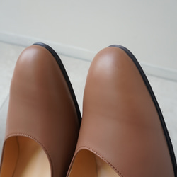 尺寸限定★ 8cm高跟的平底淺口鞋採用優質材質製成，線條優美。 第9張的照片
