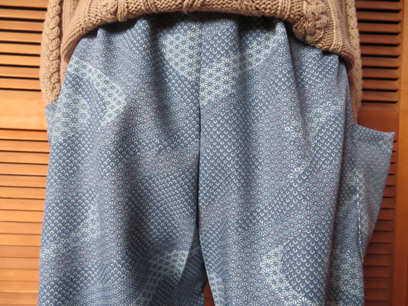 小花模様　ウールのもんぺパンツ　９４ｃｍ　着物リメイク 2枚目の画像