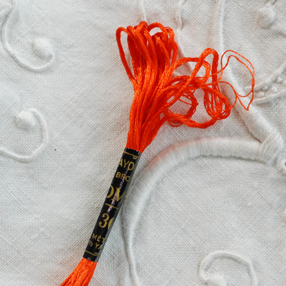 アンティーク DMC 刺繍糸 人絹 オレンジ 2枚目の画像