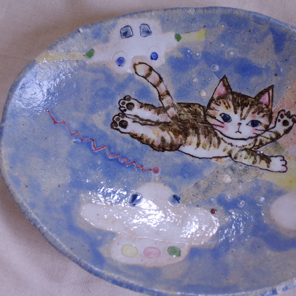 宇宙を旅する猫ちゃん    楕円中皿 5枚目の画像