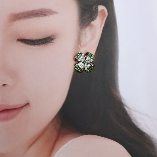 ピアス イヤリング 見直す Flower むーんちん専用♡やGorgeous