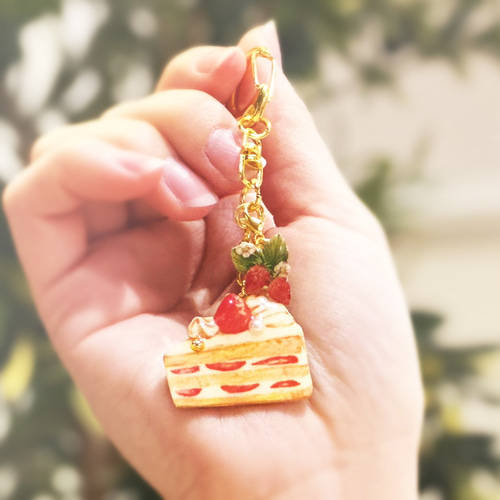 いちごチャーム付き ショートケーキバッグチャーム【受注生産