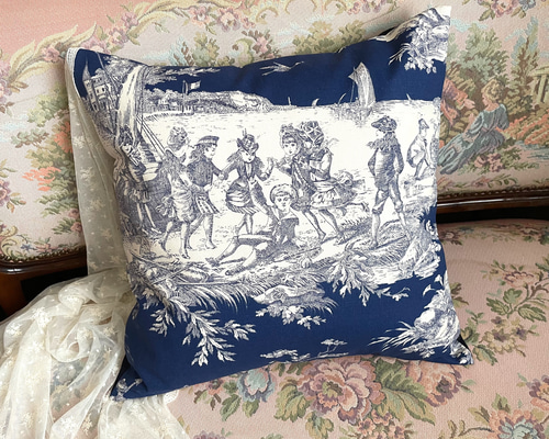 あおいさま専用★フランスアンティーク★イニシャル刺繍＆トワルドジュイ★クッション 672c9ee62f8fd493a6e8698d7fab49
