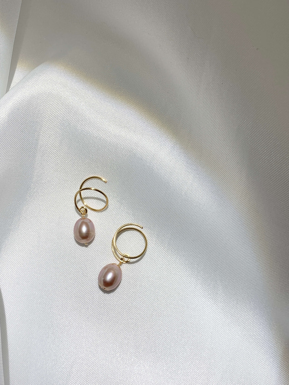 Alana珍珠旋轉耳環 (14KGF包金) / Alana Pearl Spiral Earrings(14KGF) 第3張的照片