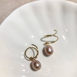 Alana珍珠旋轉耳環 (14KGF包金) / Alana Pearl Spiral Earrings(14KGF) 第1張的照片