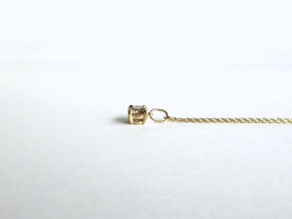 K10【四月生日石】4毫米美麗澳洲香檳色「鑽石」項鍊 第18張的照片