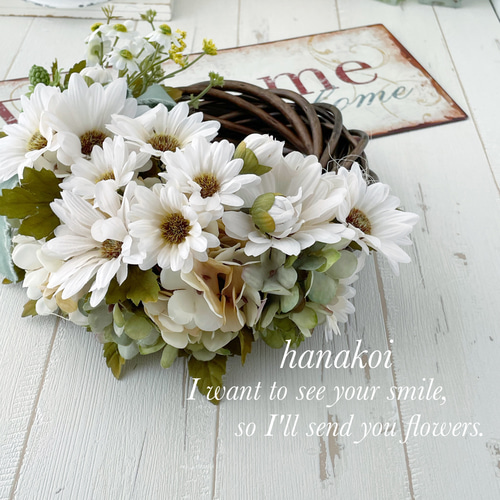 笑顔満点！アーティフィシャルフラワーのハーフリース。ナチュラル