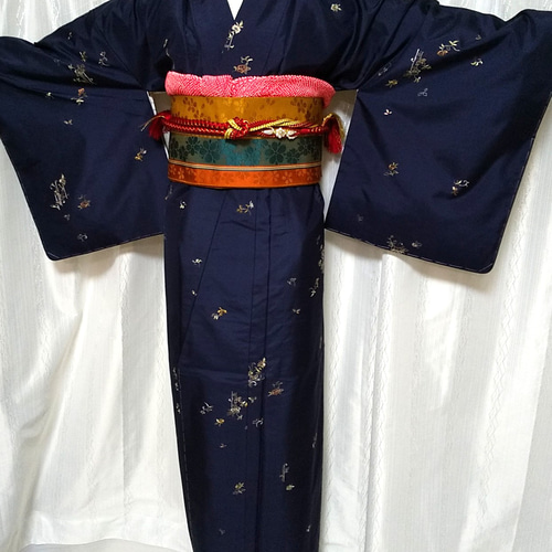 最新海外 - 黒地の刺繍の大島紬の訪問着 着物 証紙有り - 大手通販