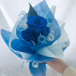 プリザーブドフラワー星空の輝きブルーローズ花束（花束ラッピング
